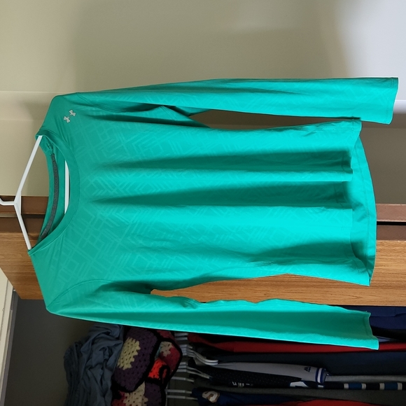 Under Armour Long Sleeve - Picture 1 of 5